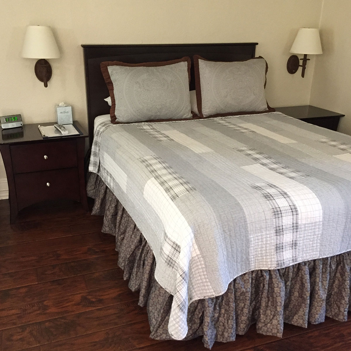 Executive Suite Gray Bed Front